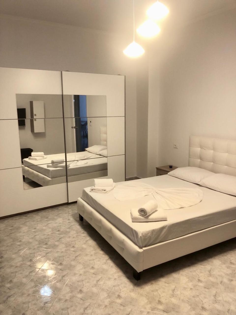 Comfy Blue Sarande Apartment Екстериор снимка
