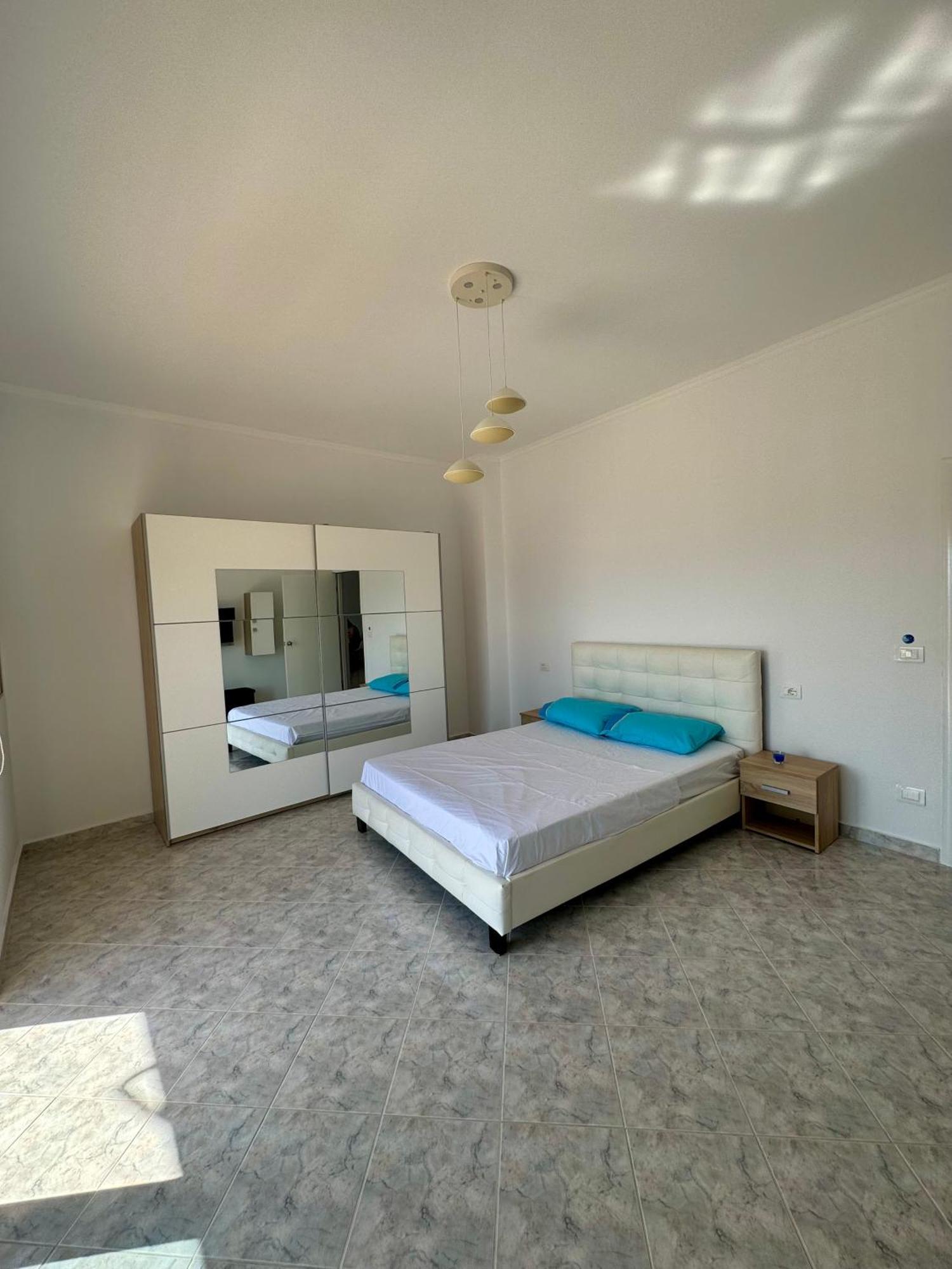 Comfy Blue Sarande Apartment Екстериор снимка