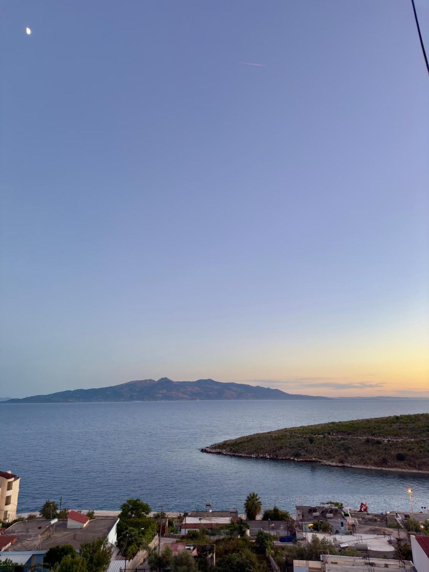 Comfy Blue Sarande Apartment Екстериор снимка