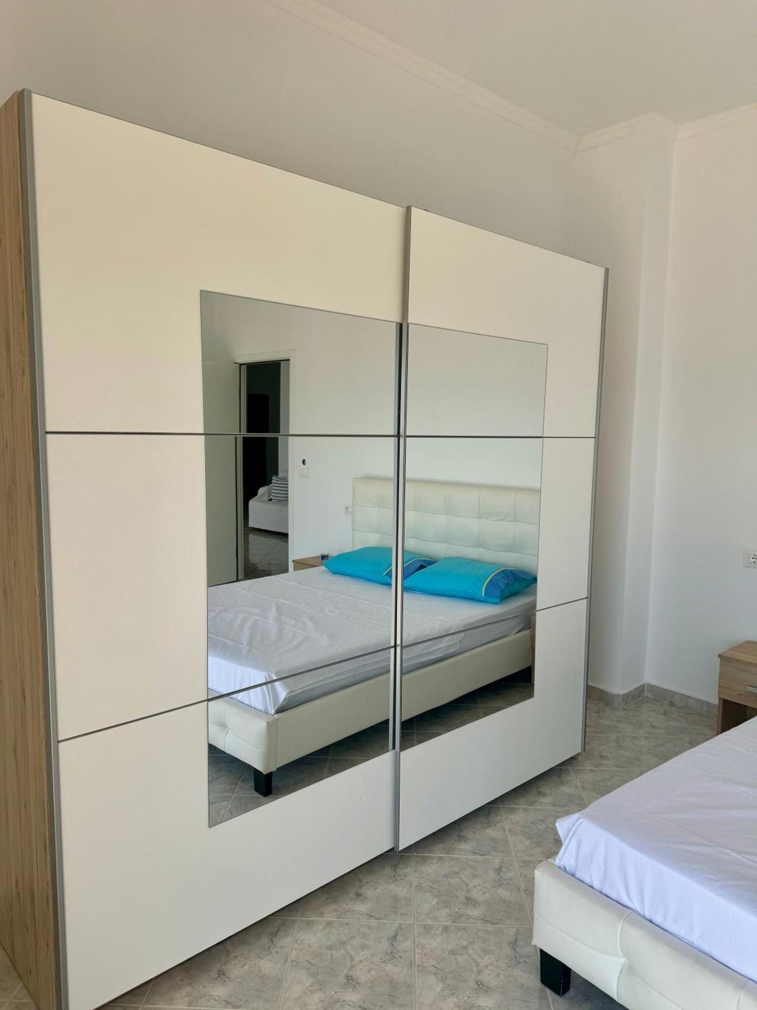 Comfy Blue Sarande Apartment Екстериор снимка